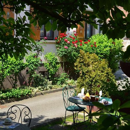 Logis Hotel Du Centre - Halte Ideale En Cyclotourisme Avec Garage A Velos Clos 몰세임 외부 사진