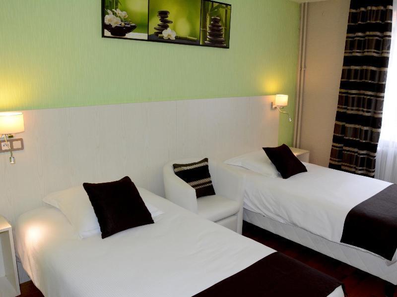 Logis Hotel Du Centre - Halte Ideale En Cyclotourisme Avec Garage A Velos Clos 몰세임 외부 사진