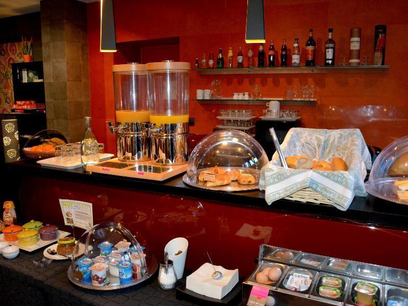 Logis Hotel Du Centre - Halte Ideale En Cyclotourisme Avec Garage A Velos Clos 몰세임 외부 사진