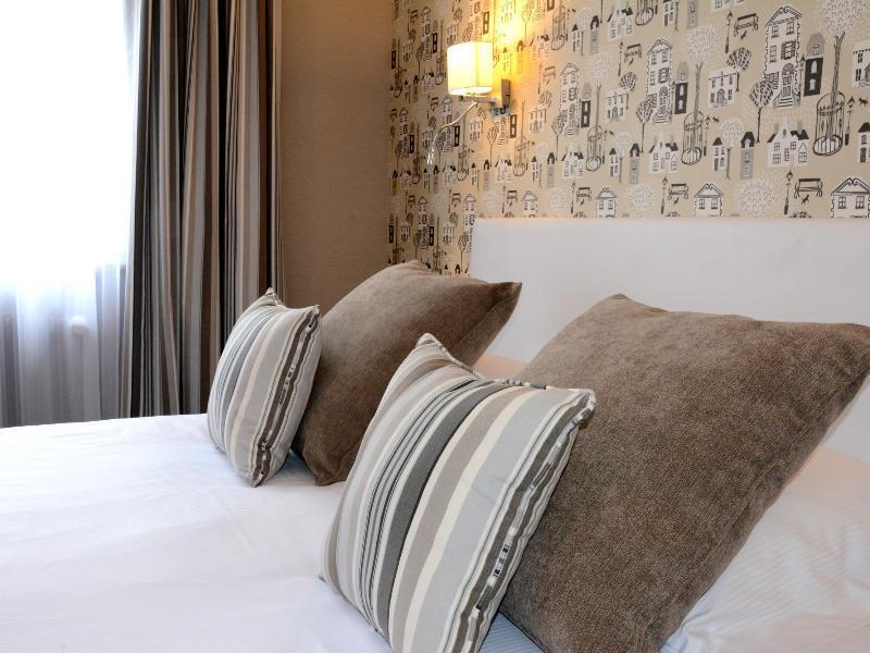 Logis Hotel Du Centre - Halte Ideale En Cyclotourisme Avec Garage A Velos Clos 몰세임 외부 사진