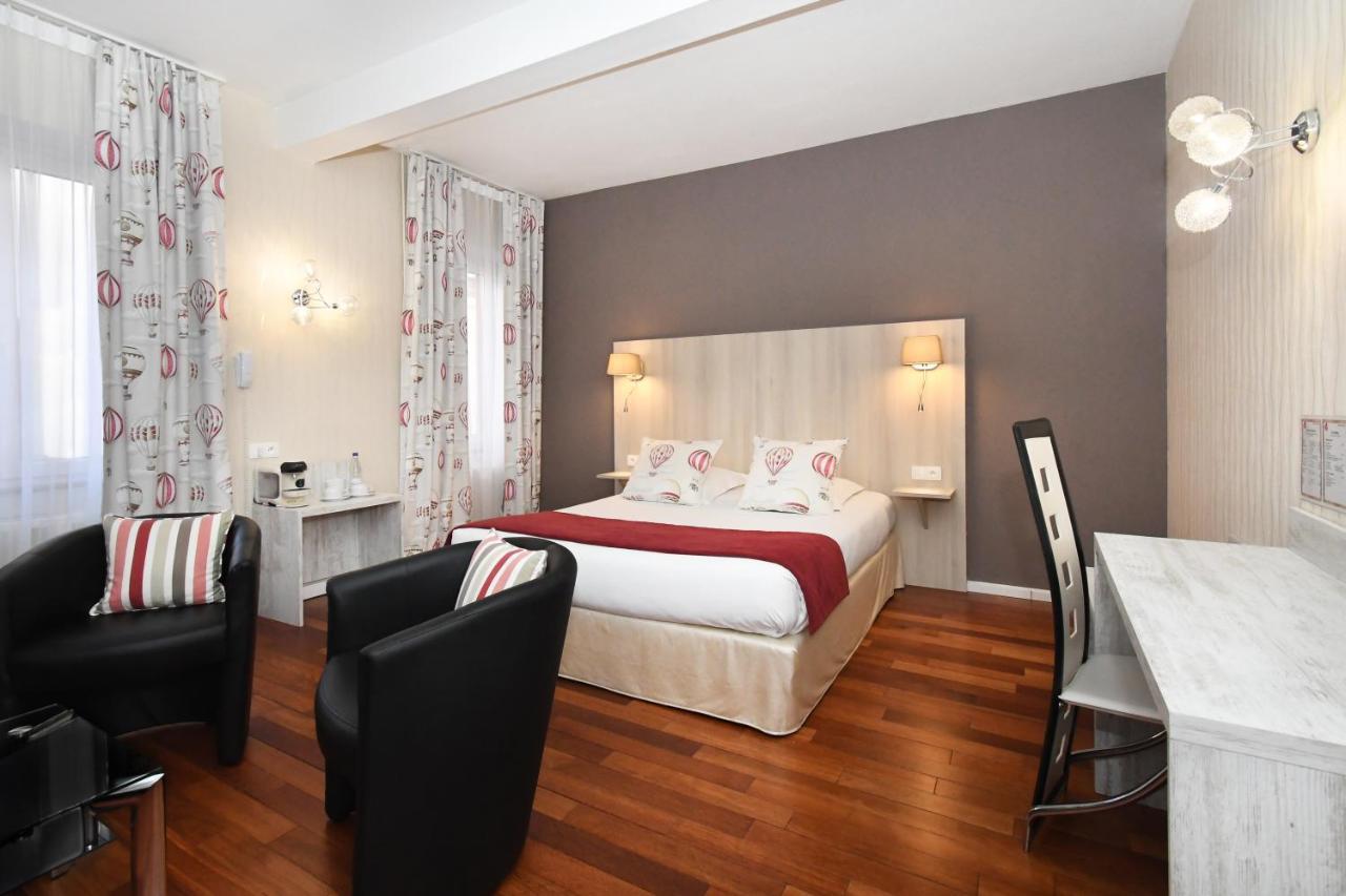 Logis Hotel Du Centre - Halte Ideale En Cyclotourisme Avec Garage A Velos Clos 몰세임 외부 사진