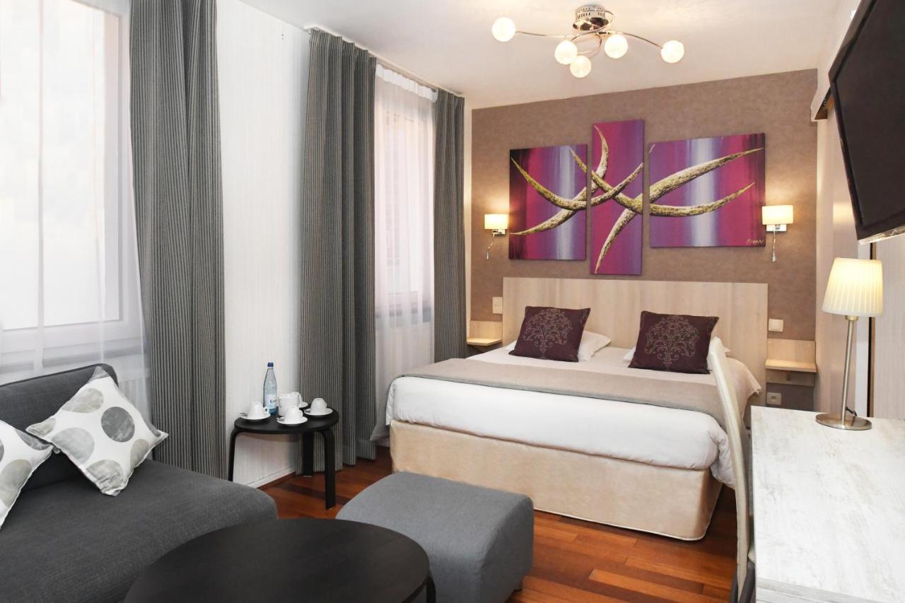 Logis Hotel Du Centre - Halte Ideale En Cyclotourisme Avec Garage A Velos Clos 몰세임 외부 사진