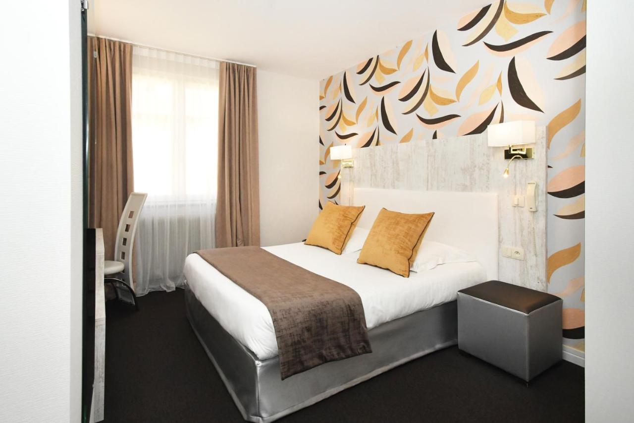 Logis Hotel Du Centre - Halte Ideale En Cyclotourisme Avec Garage A Velos Clos 몰세임 외부 사진