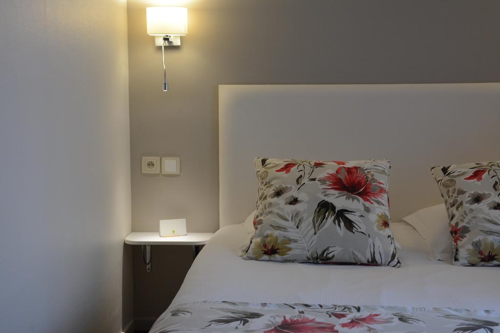 Logis Hotel Du Centre - Halte Ideale En Cyclotourisme Avec Garage A Velos Clos 몰세임 외부 사진