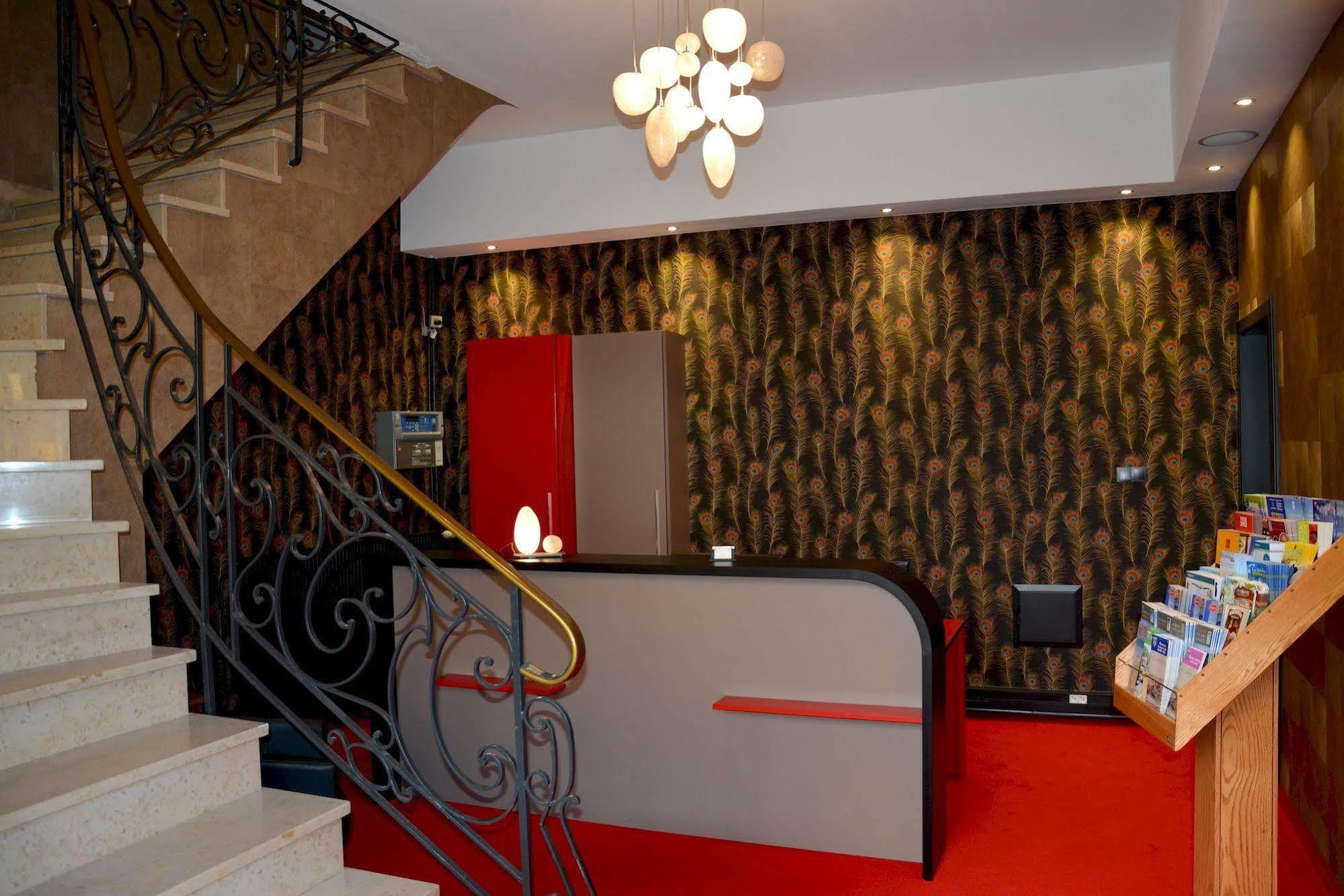 Logis Hotel Du Centre - Halte Ideale En Cyclotourisme Avec Garage A Velos Clos 몰세임 외부 사진